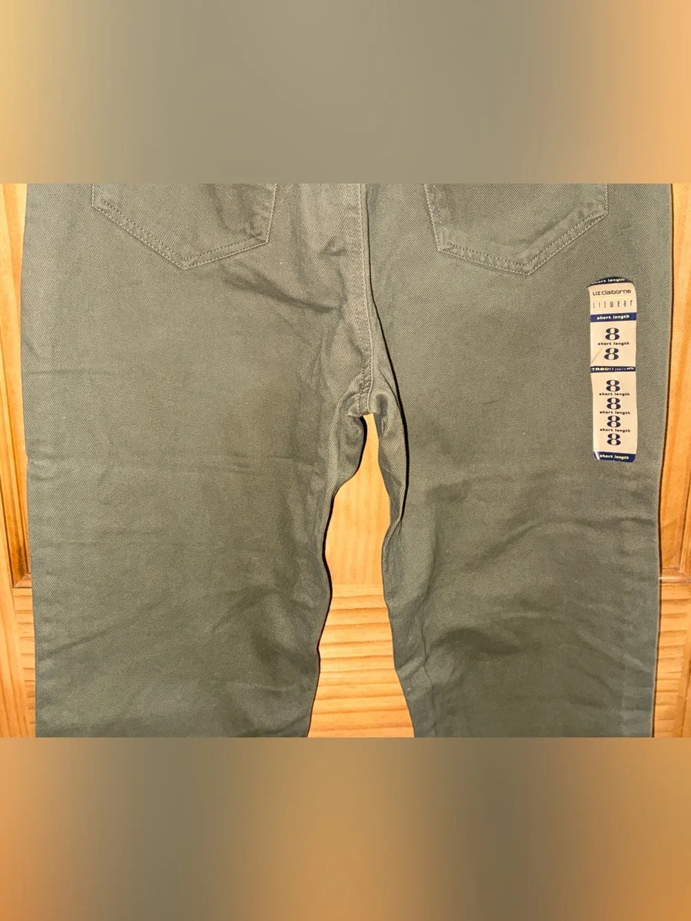 NWT Liz Claiborne Lizwear Women’s Olive Relaxed Fit Twill Jeans-8S